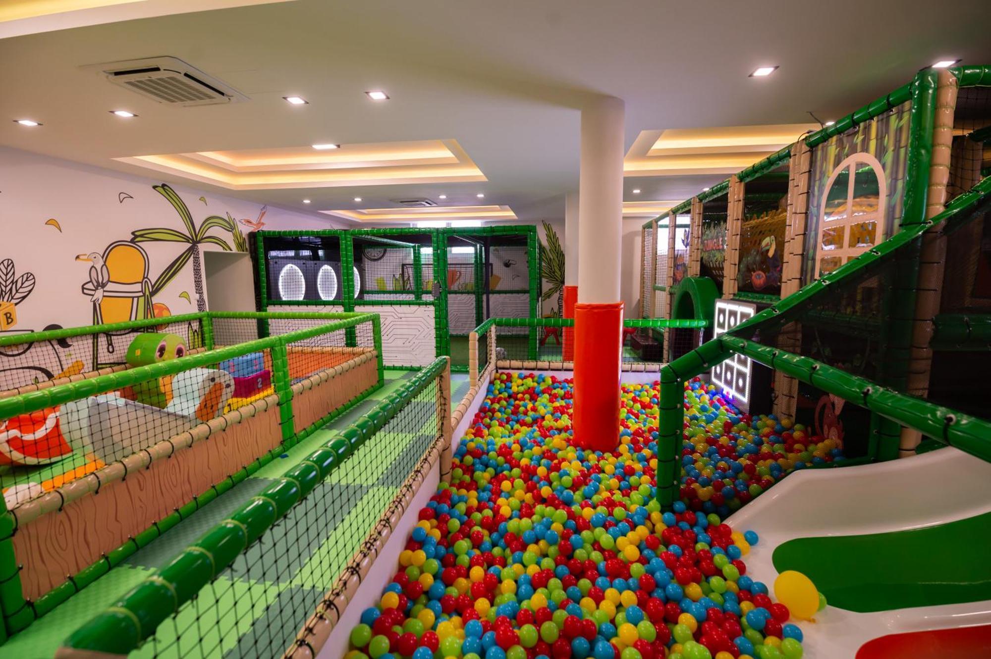 Hotel Nest ビイェリナ エクステリア 写真