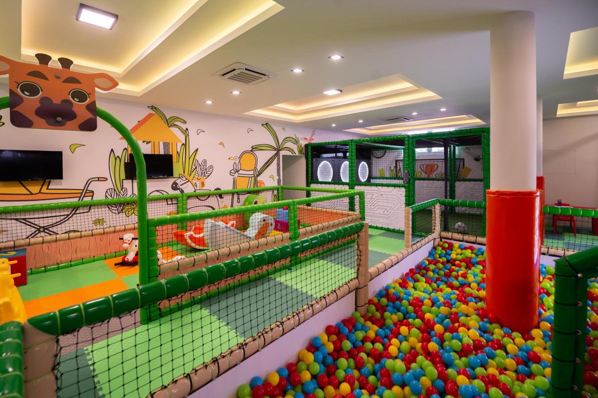 Hotel Nest ビイェリナ エクステリア 写真
