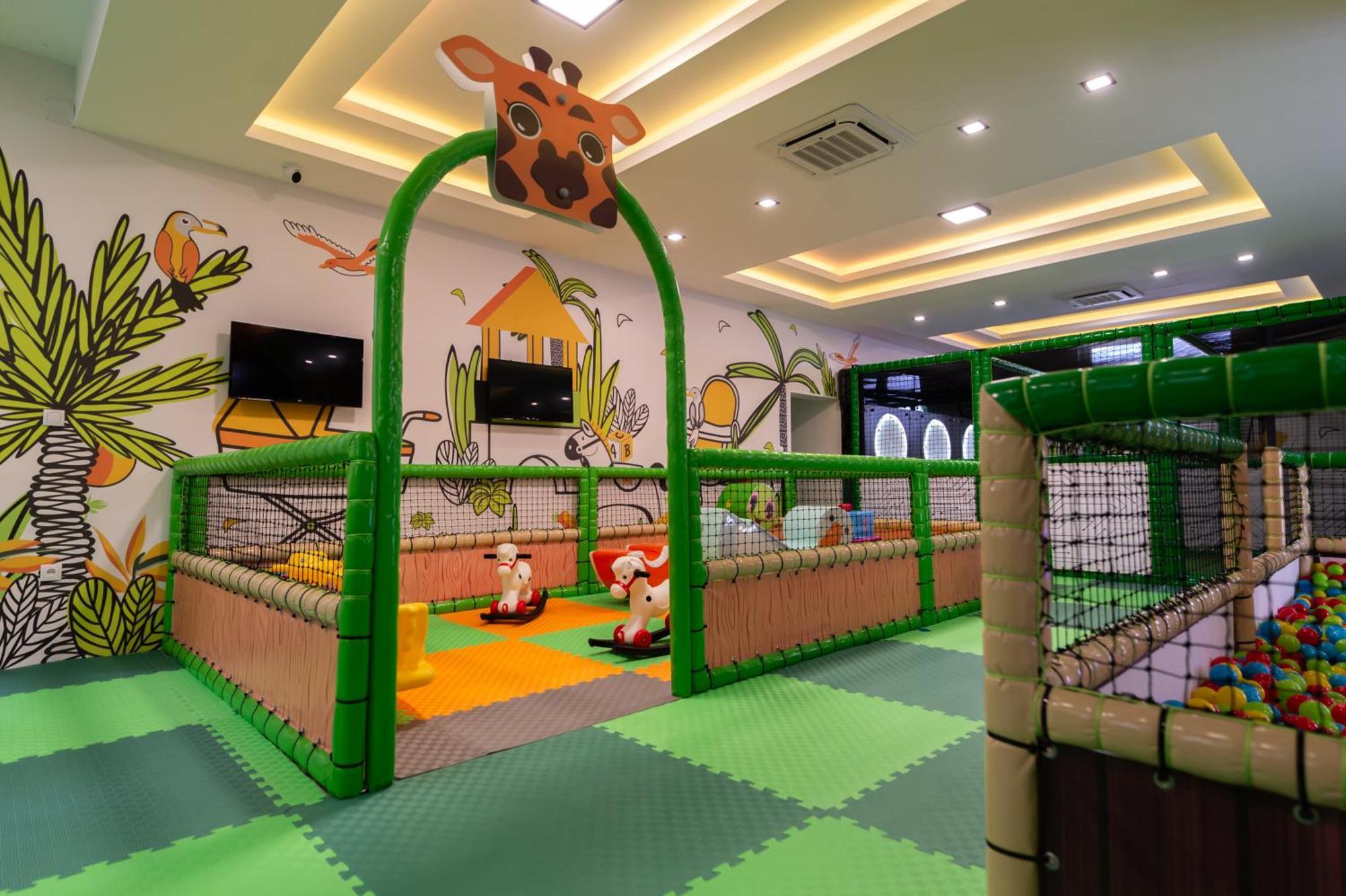 Hotel Nest ビイェリナ エクステリア 写真