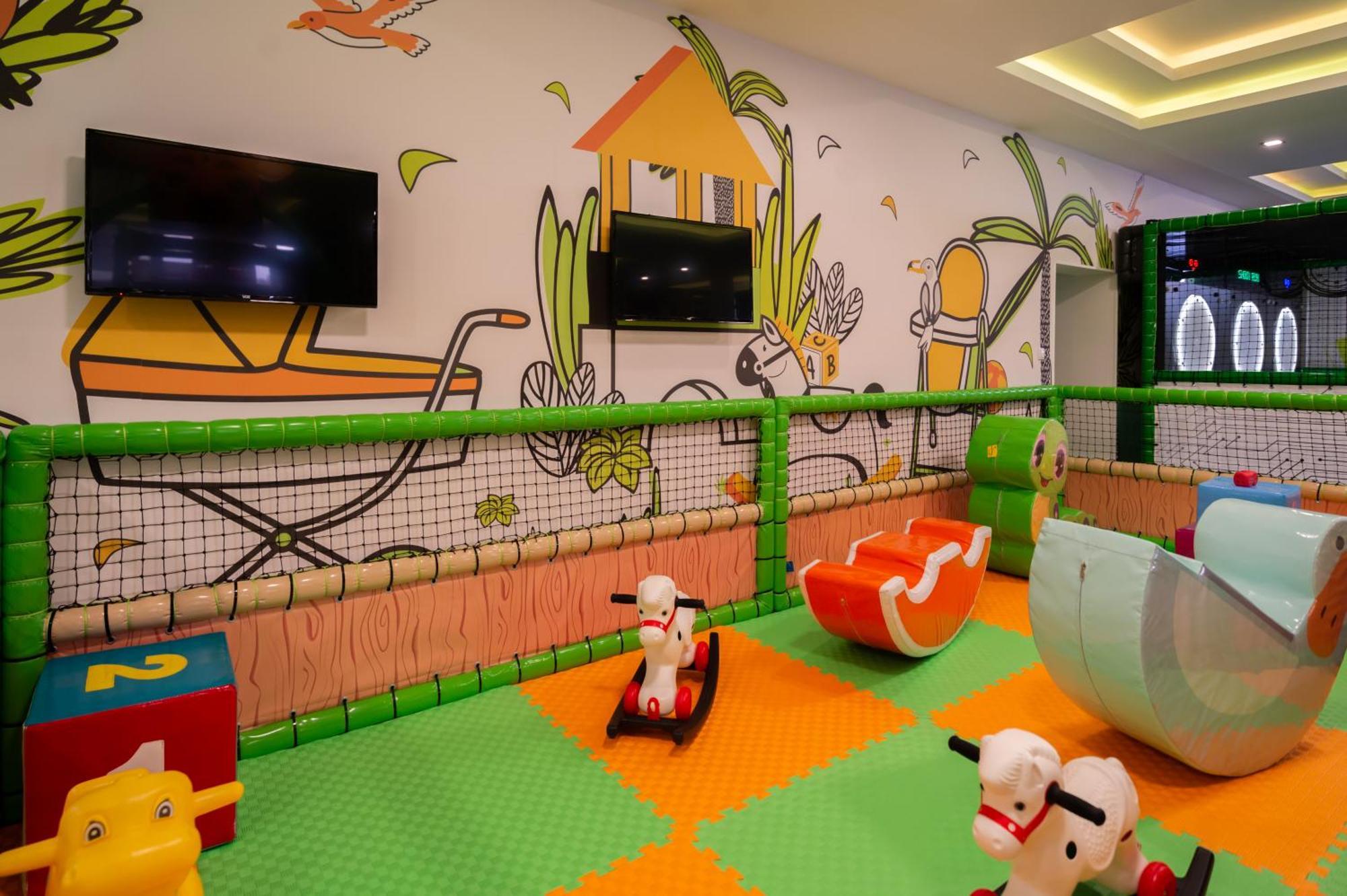 Hotel Nest ビイェリナ エクステリア 写真